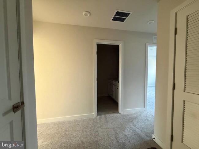 Building Photo - 4337 Reusch Cir