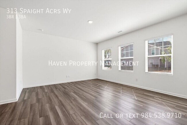 Building Photo - 313 Spaight Acrs Wy