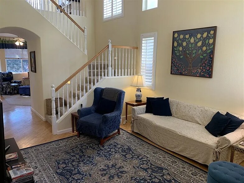 Building Photo - 3350 Via Verde Terrace