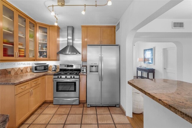 Building Photo - 4072 Park Ave