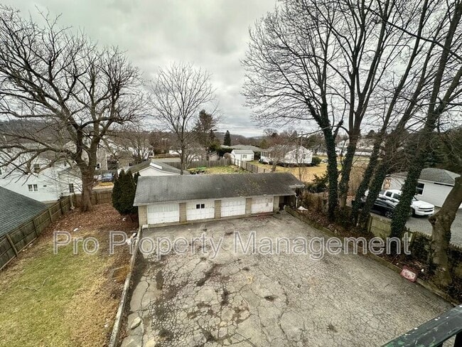 Building Photo - 25A Fairfield Ave