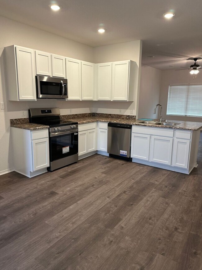 Building Photo - *Save $500! BRAND NEW 4 Bed 2 Bath in Vilonia!