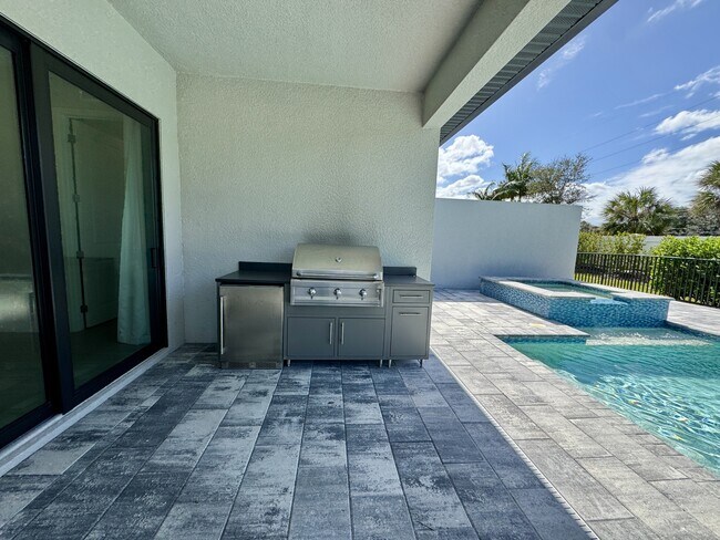 Building Photo - 14716 Kingfisher Lp