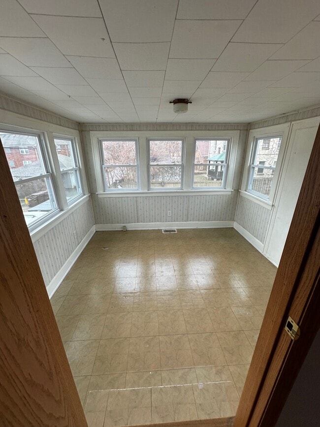 Building Photo - 1914 Auburn St