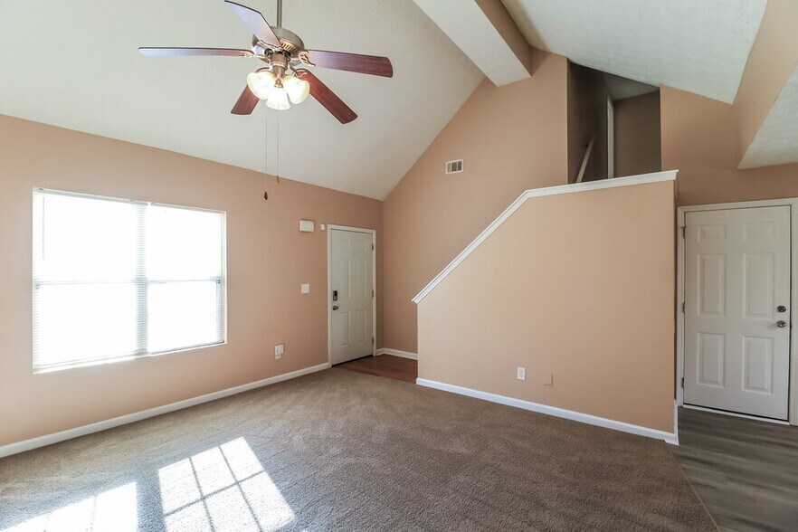 Building Photo - 1403 Lancaster Ct