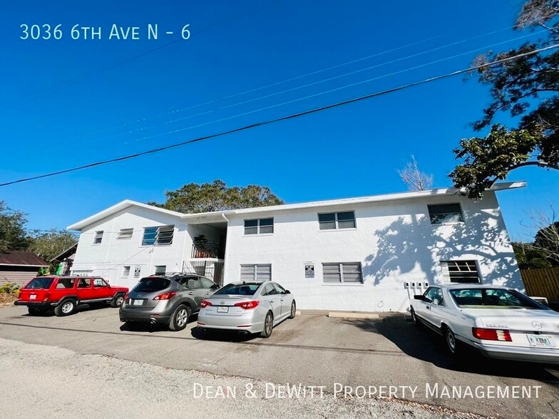 Building Photo - 2 Bed/1 Bath - Unit 6