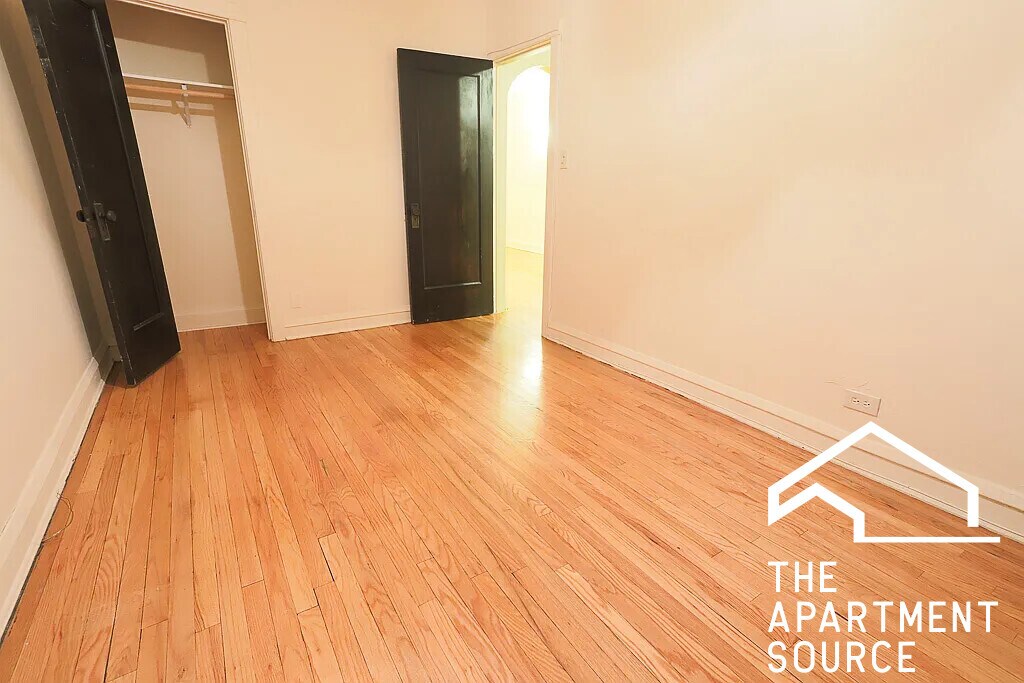 Building Photo - 4903 N Hoyne Ave