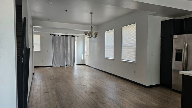 Building Photo - 14891 E Centrepoint Dr