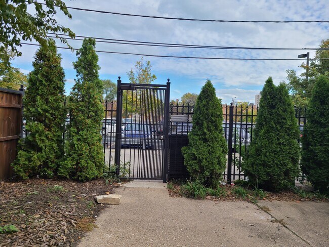 Building Photo - 4741 S Evans Ave