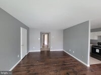 Building Photo - 2515 Cottonwood Ct