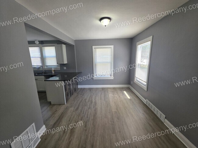 Building Photo - 6926 Arizona Ave