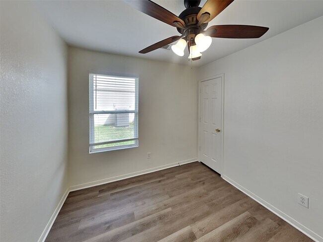 Building Photo - 11110 Vanilla Circle Court