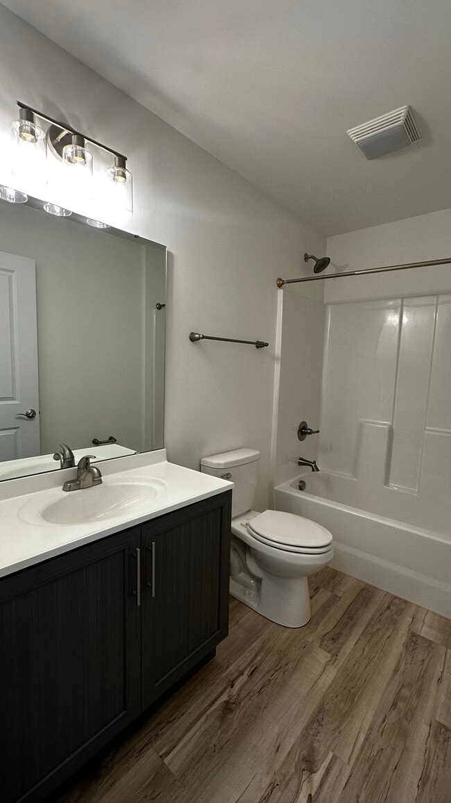 Building Photo - 938 Osage Villa Ct