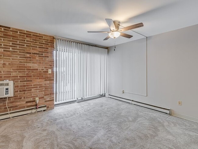 Building Photo - 2331 E Market St