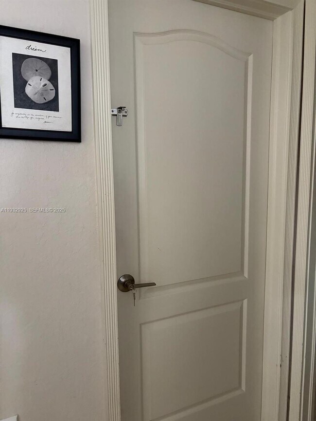 Building Photo - 6320 SW 163rd Pl