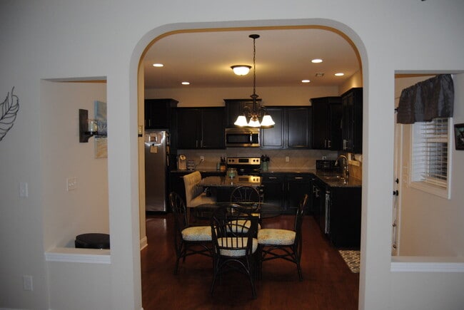 Building Photo - Spacious 4-Bedroom Home with Loft, New Carpet & Private Cul-de-Sac Location