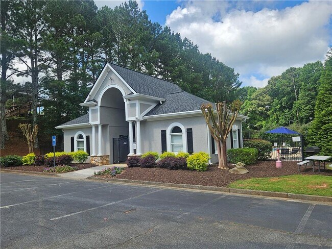 Building Photo - 517 Carrington Ct