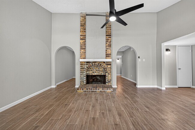 Building Photo - 9231 Baronsmede Dr