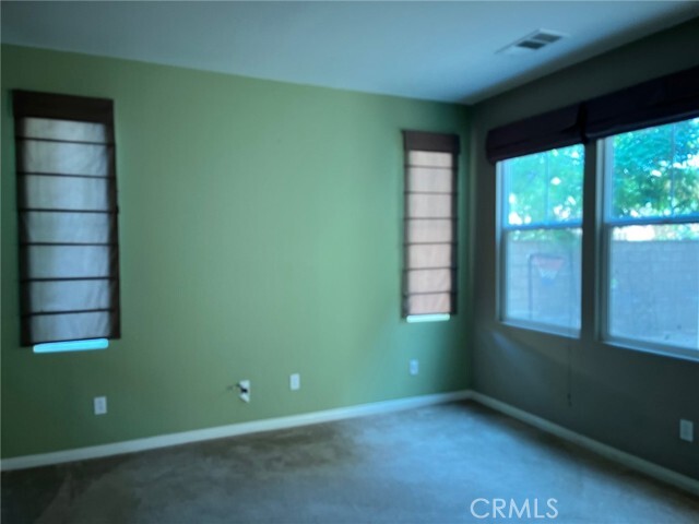 Building Photo - 31885 Jaybee Ln