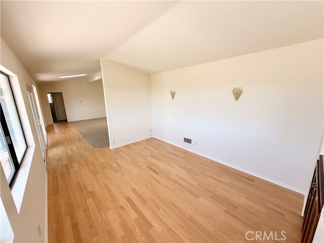 Building Photo - 220 W Avenida Cordoba