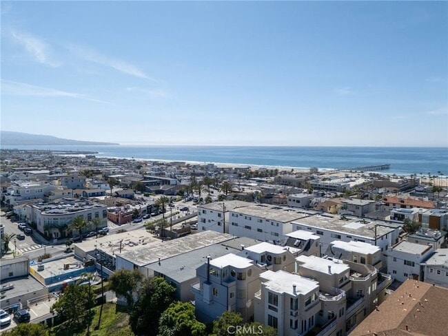 Building Photo - 1452 Loma Dr