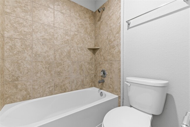 Building Photo - 1611 N City Oaks Ln