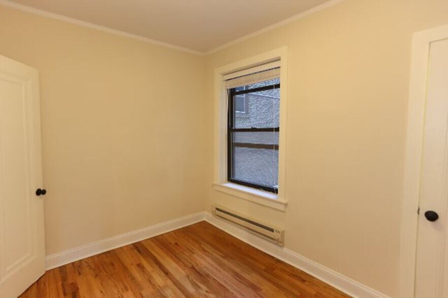 Building Photo - 626 W Patterson Ave