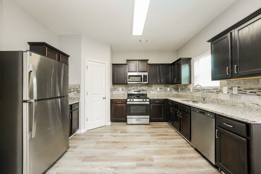 Building Photo - 828 Castilla Way