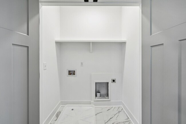 Building Photo - 2109 Chadwell Retreat Dr