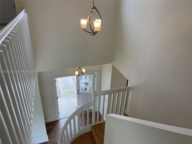 Building Photo - 784 Chimney Rock Rd