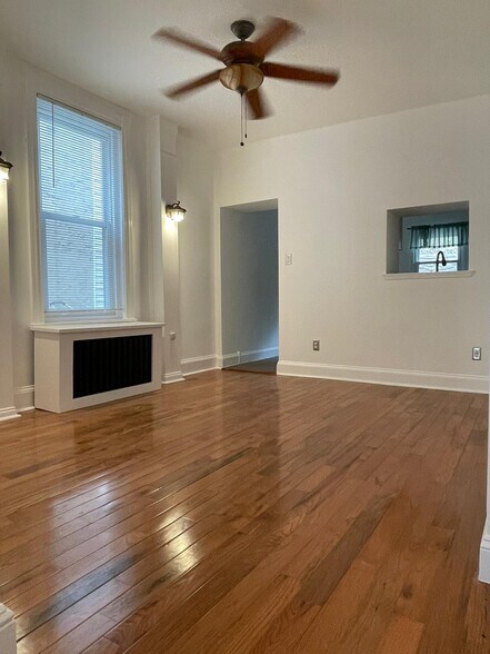 Building Photo - 3885 Manayunk Ave