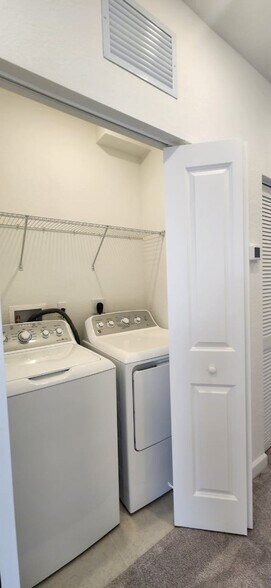Building Photo - 105 SW 184th Pl