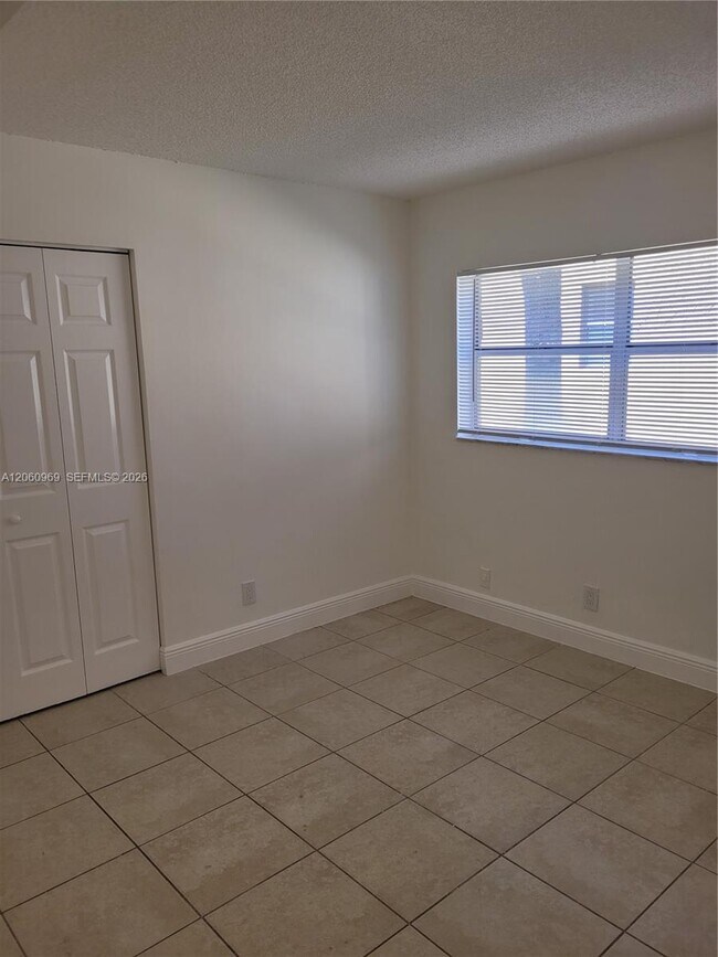 Building Photo - 4455 Treehouse Ln