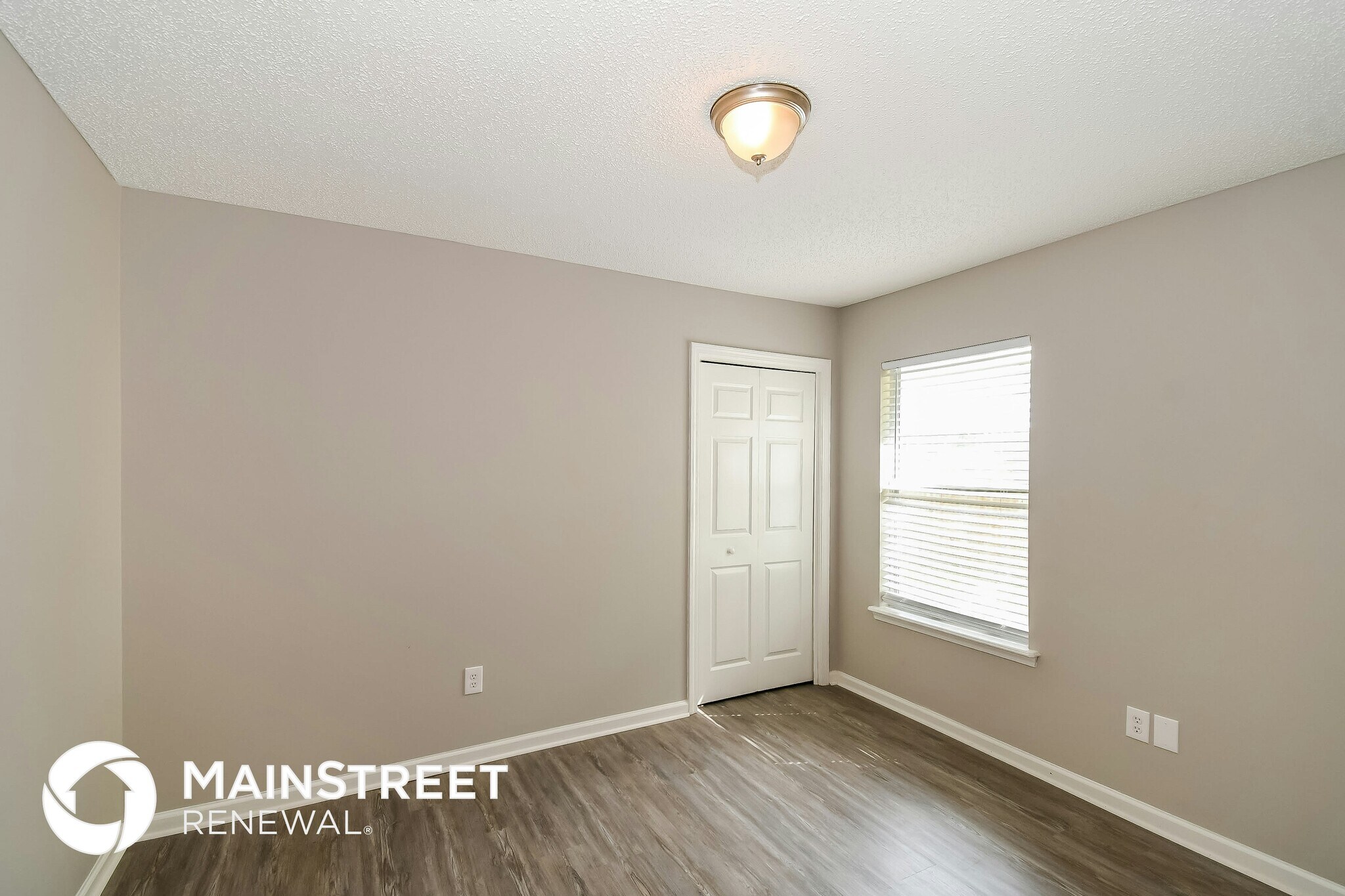 Building Photo - 11731 Deep Springs Dr N