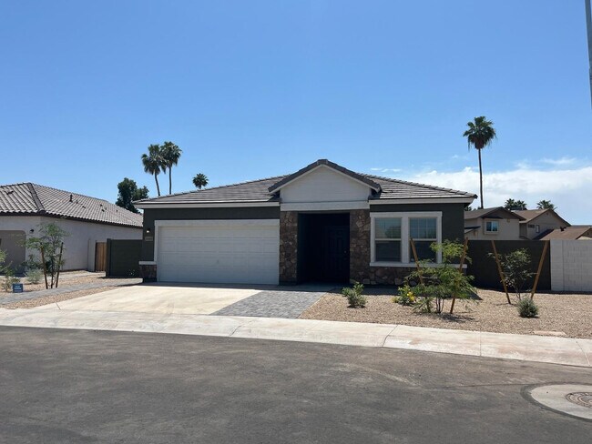 Building Photo - 4466 N 100th Dr