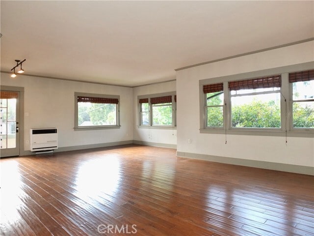 Building Photo - 353 Newport Ave