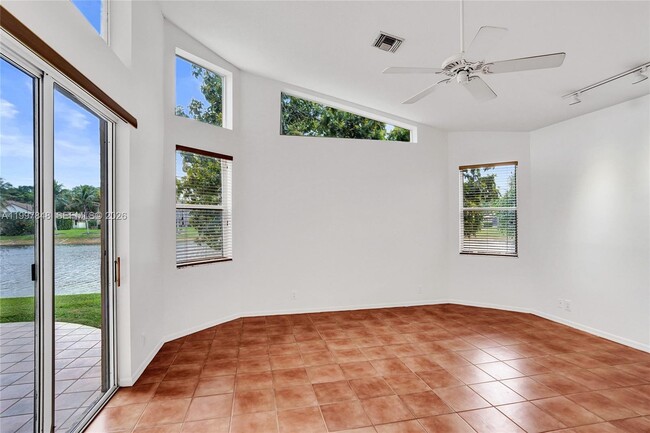 Building Photo - 10800 Haydn Dr