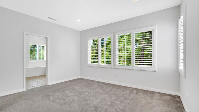 Building Photo - 183 Kingswood