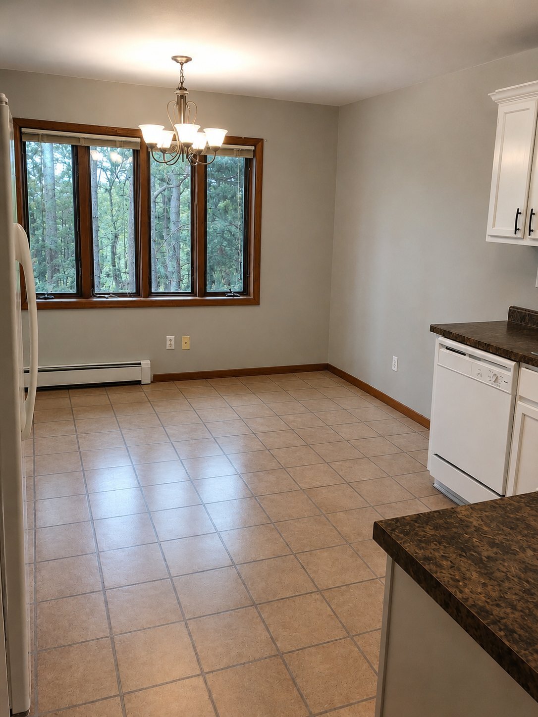 Building Photo - 3320 Rosewood Dr