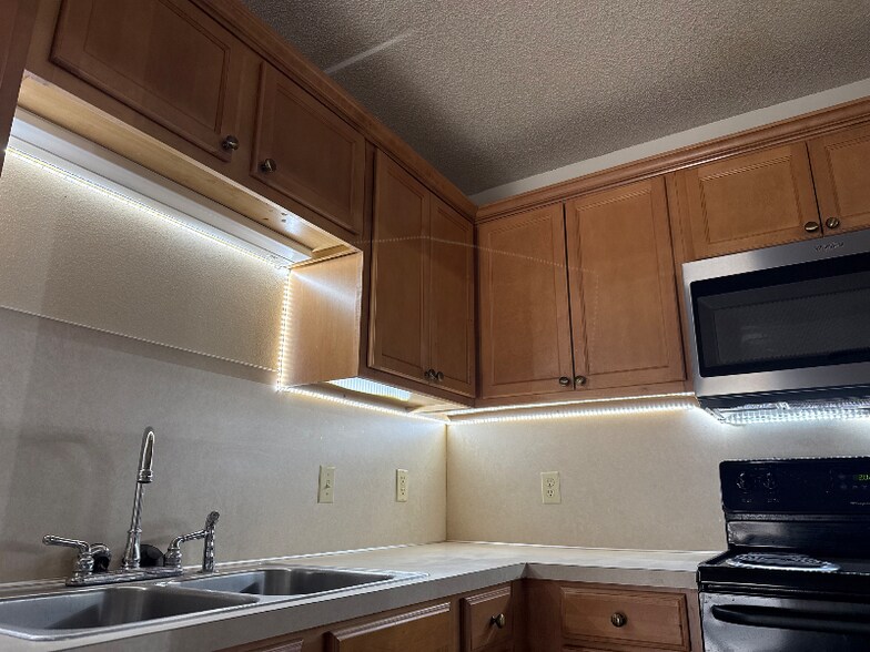 Building Photo - 1230 Spring St