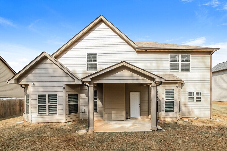 Building Photo - 6840 Diamond Dr