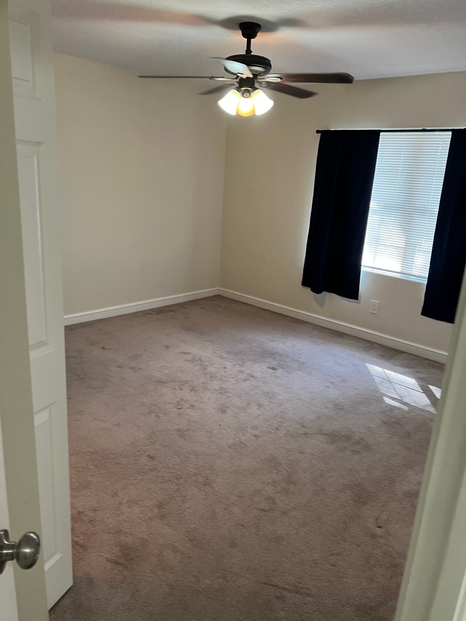 Building Photo - 1655 27th Ave