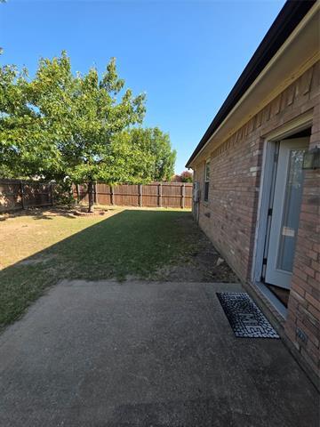 Building Photo - 8541 Rainy Lake Dr