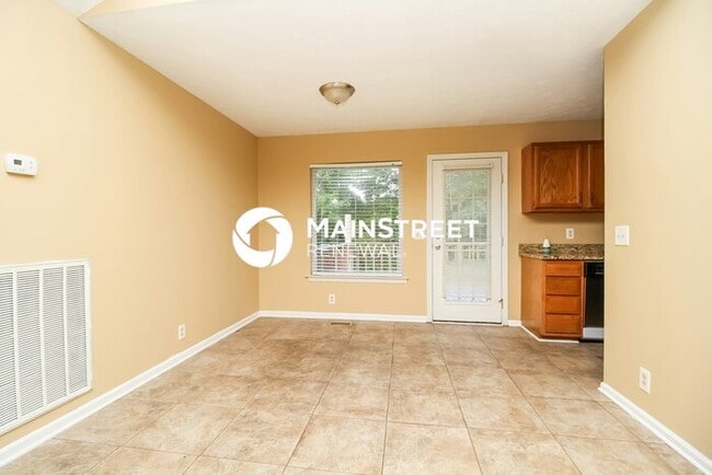 Building Photo - 3 Bedroom Pet-Friendly Home in Nashville, ...