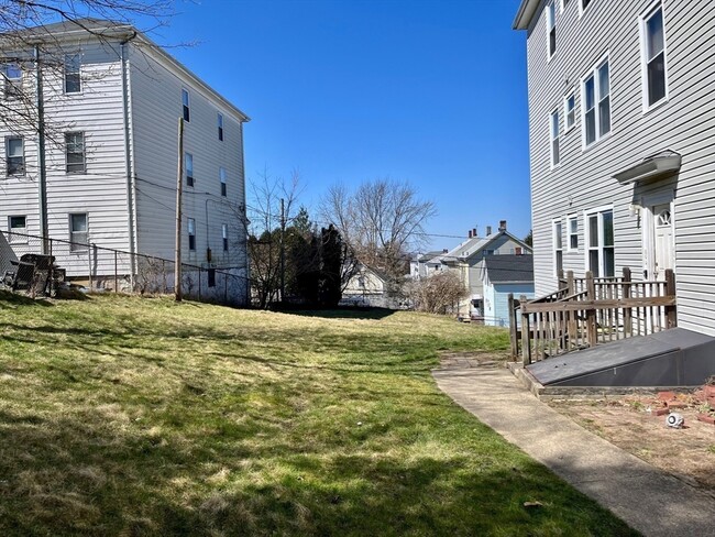 Building Photo - 233 Division St