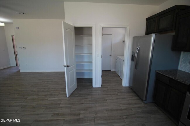 Building Photo - 620 Adrian Arellano St