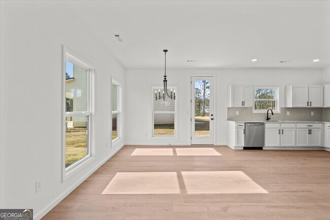 Building Photo - 105 Carroll Cir