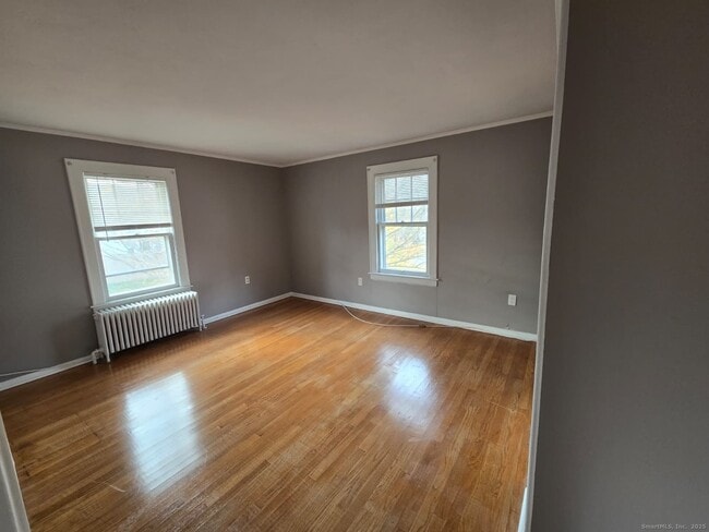 Primary Photo - 116 Hillside Ave