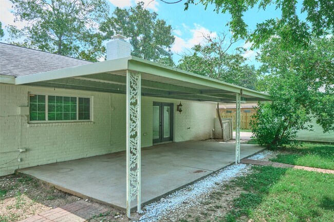 Building Photo - 24411 Pine Canyon Dr