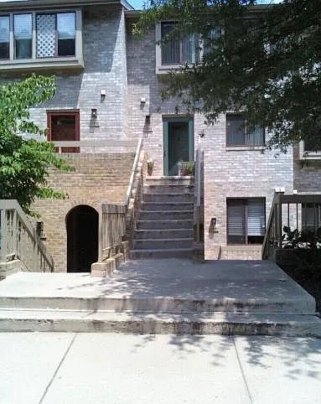 Building Photo - 11224 Beaver Trail Ct